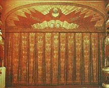 Vladimir Cherniy. The famous Feodorovsky’s “gold” curtain, designed by Petrovsky 1955-2005