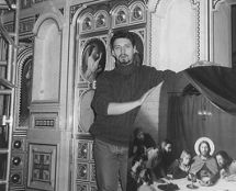 Vladimir Cherniy. Installation of the iconostasis.
